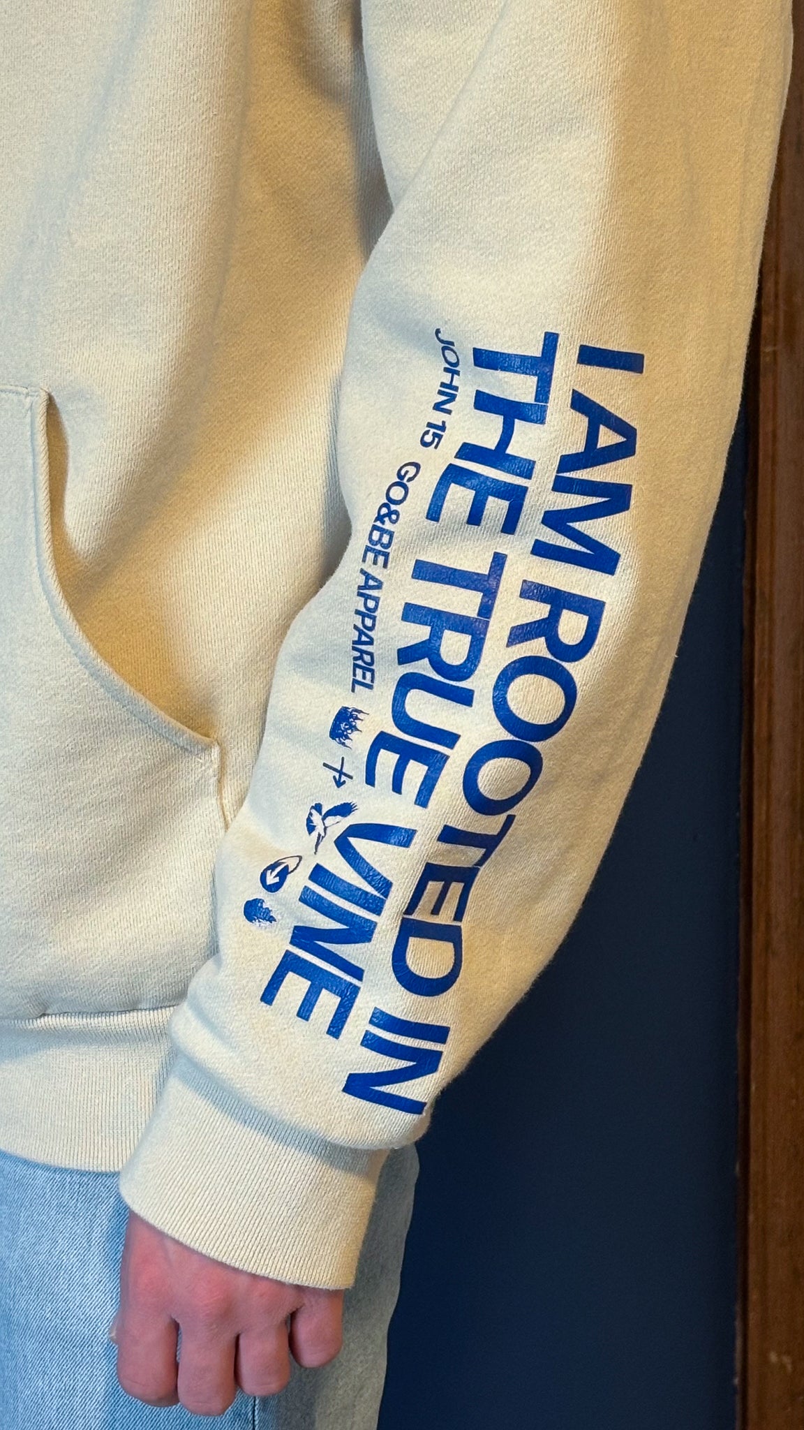 BE HEAVYWEIGHT HOODIE
