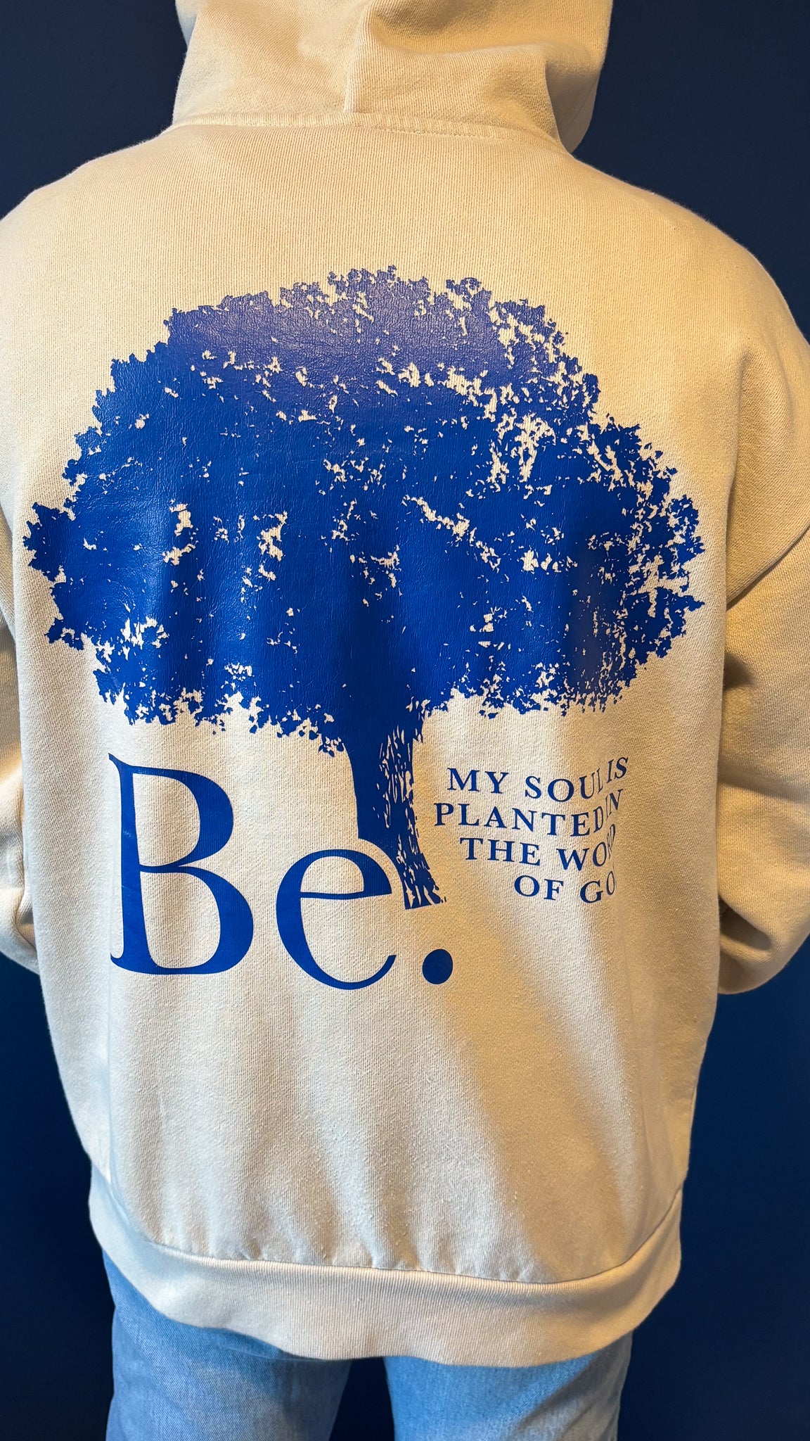 BE HEAVYWEIGHT HOODIE